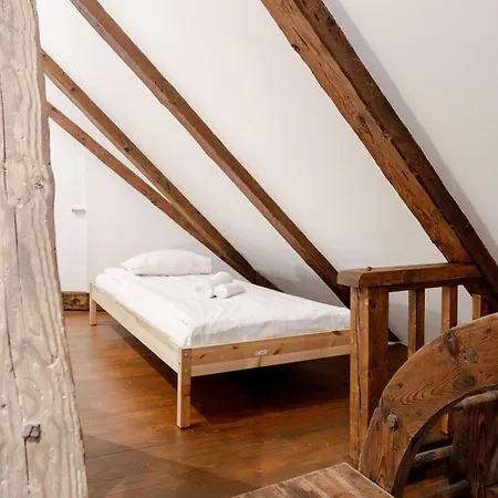 Lägenhet Stunning Three-level In Historic Old Town *