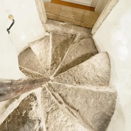 Stunning Three-level In Historic Old Town Lägenhet *