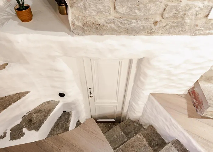 Stunning Three-level In Historic Old Town * Reval