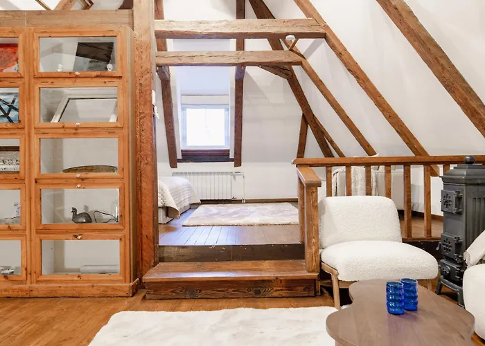 Stunning Three-level In Historic Old Town *